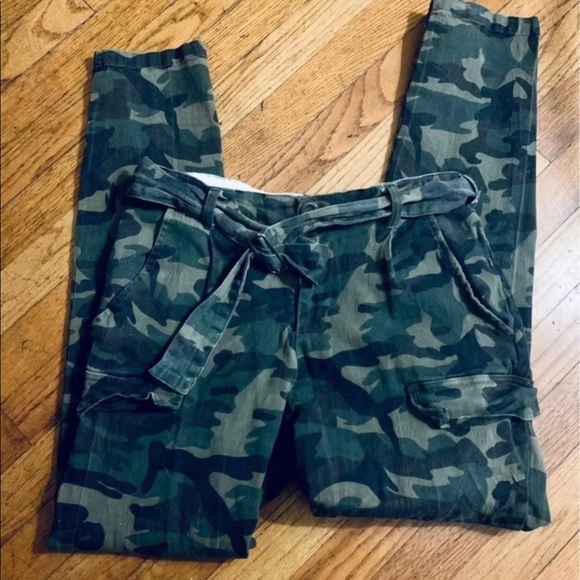 💖Ladies Camo Pants W/ Belt - Picture 2 of 4